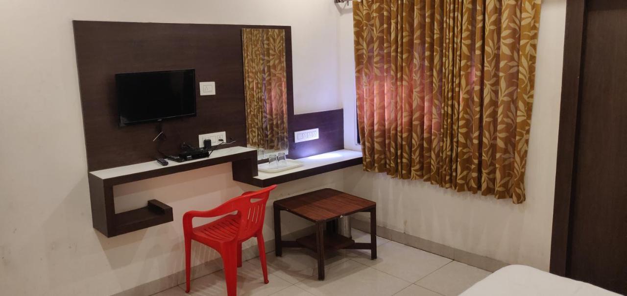 Sri Raghavendra Inn Visakhapatnam Extérieur photo